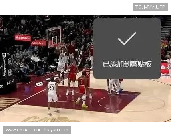 米切尔压哨急停跳投命中，骑士保持气势